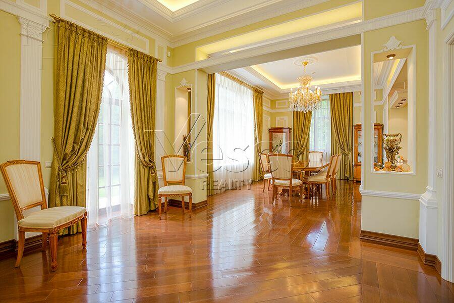 3-этажный коттедж 832 м² с отделкой