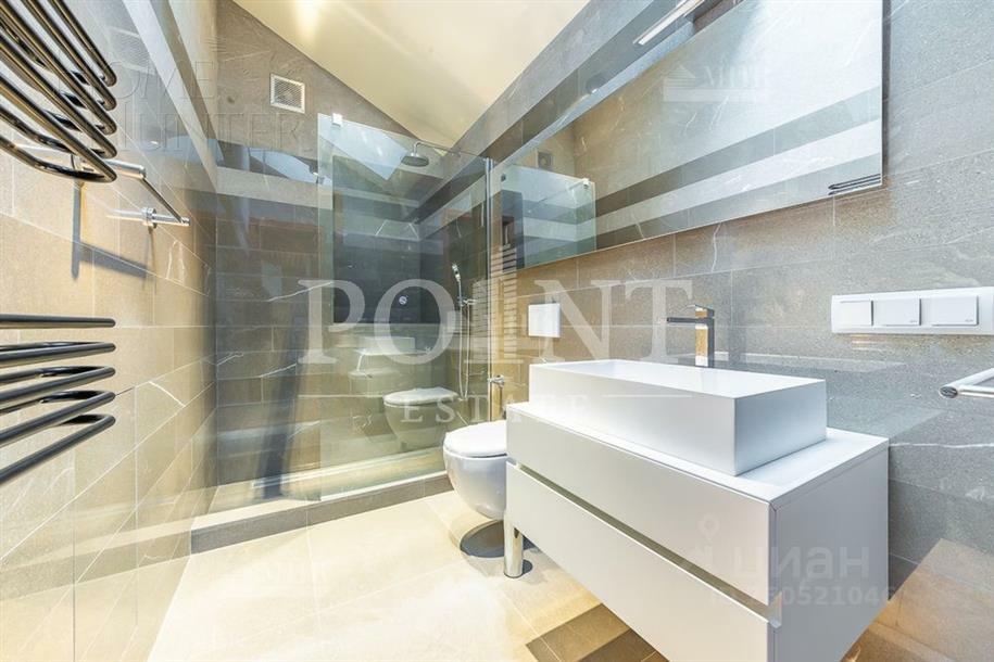 2-этажный коттедж 1 200 м² без отделки