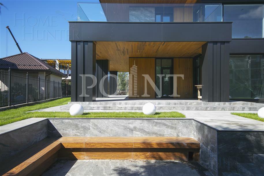 2-этажный коттедж 853.2 м² без отделки