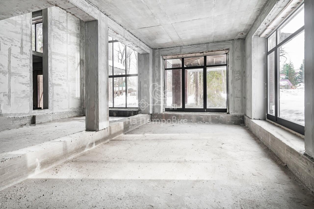 2-этажный коттедж 670 м² без отделки