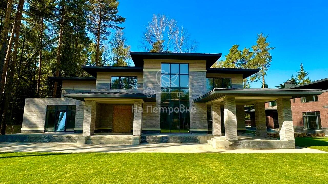 2-этажный коттедж 670 м² без отделки