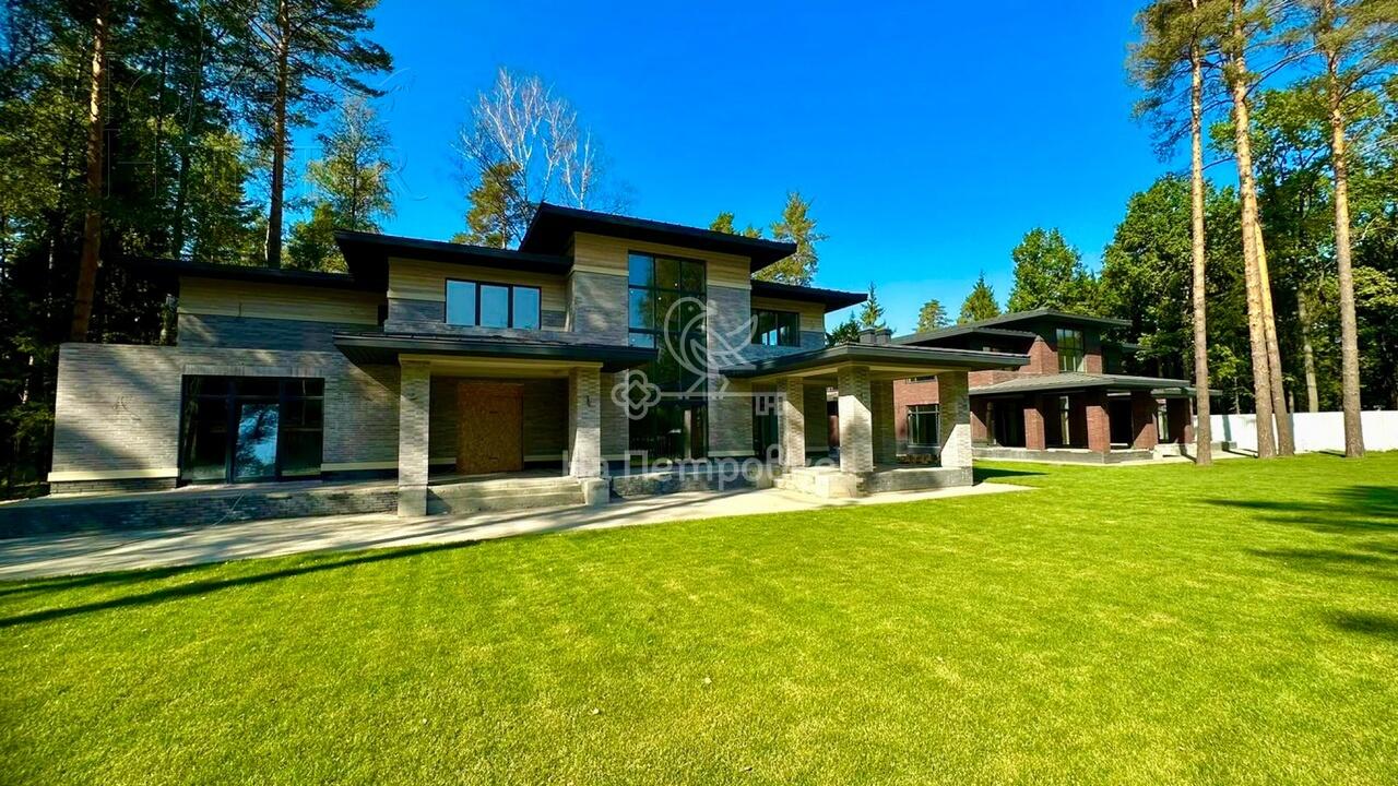 2-этажный коттедж 670 м² без отделки