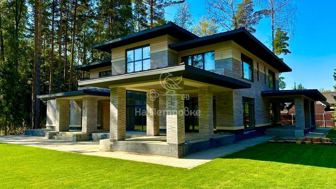 2-этажный коттедж 670 м² без отделки