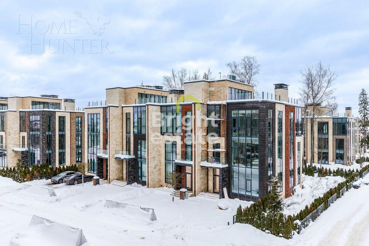 3-этажный таунхаус 287 м² с отделкой