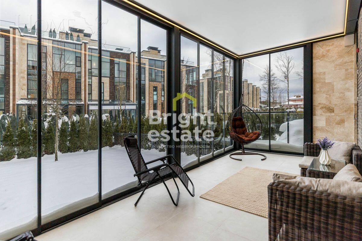 3-этажный таунхаус 287 м² с отделкой