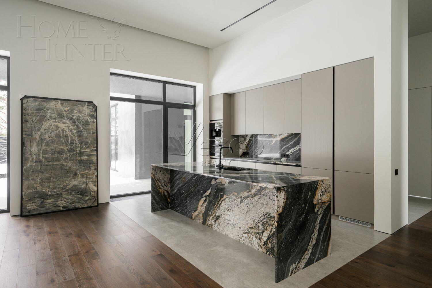 2-этажный коттедж 500 м² с отделкой