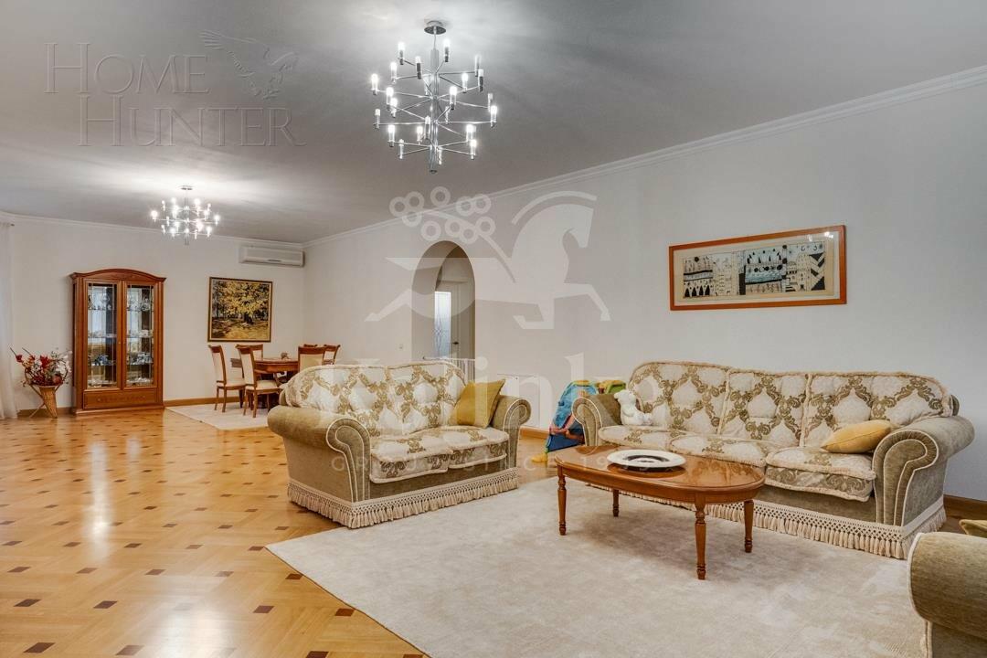 2-этажный коттедж 700 м² с отделкой