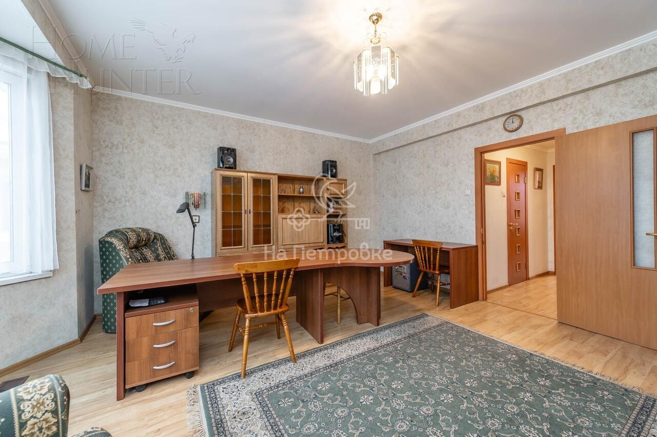 3-этажный таунхаус 180 м² с отделкой