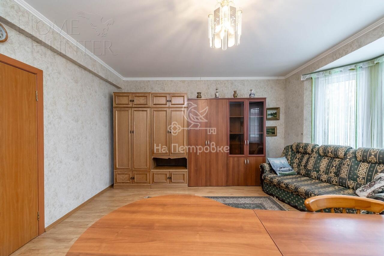 3-этажный таунхаус 180 м² с отделкой