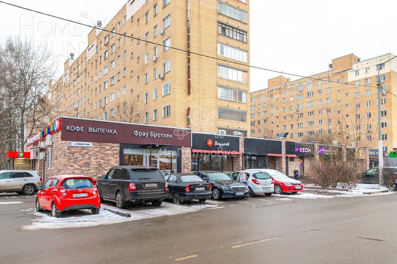 3-этажный таунхаус 180 м² с отделкой