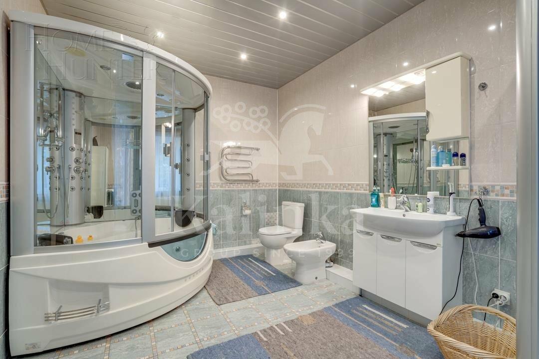 2-этажный коттедж 700 м² с отделкой