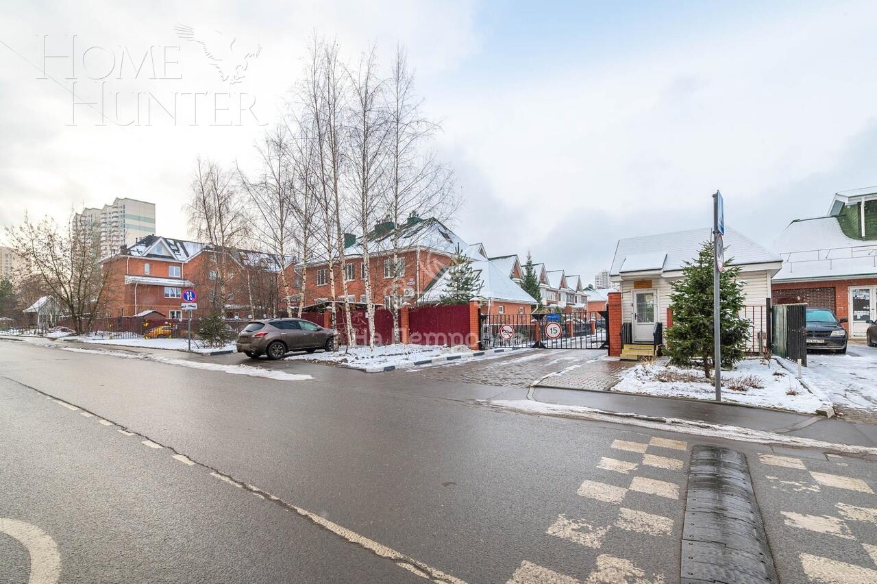 3-этажный таунхаус 180 м² с отделкой