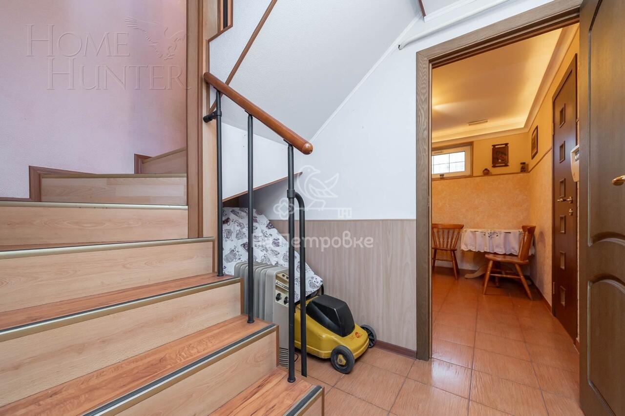 3-этажный таунхаус 180 м² с отделкой