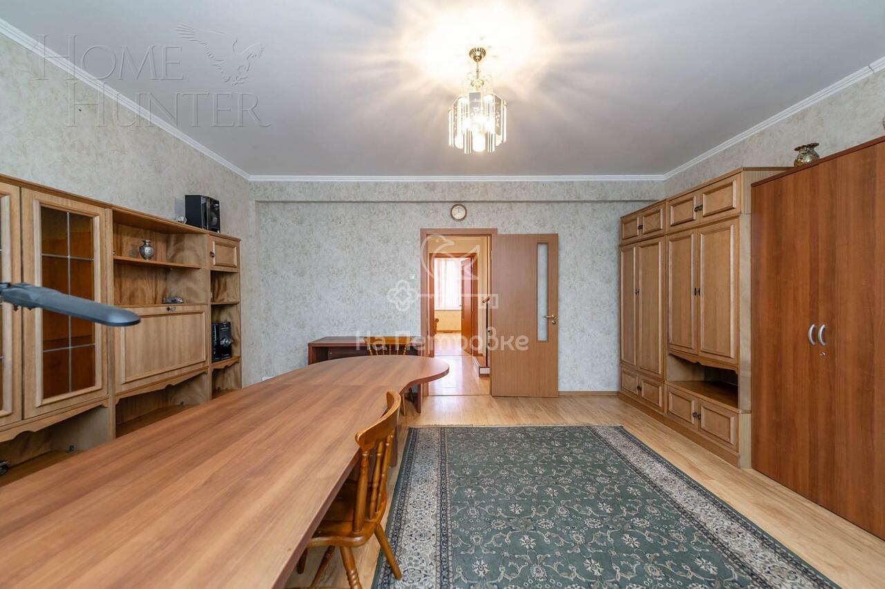 3-этажный таунхаус 180 м² с отделкой