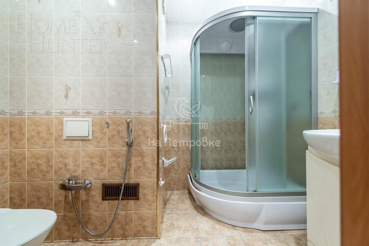 3-этажный таунхаус 180 м² с отделкой