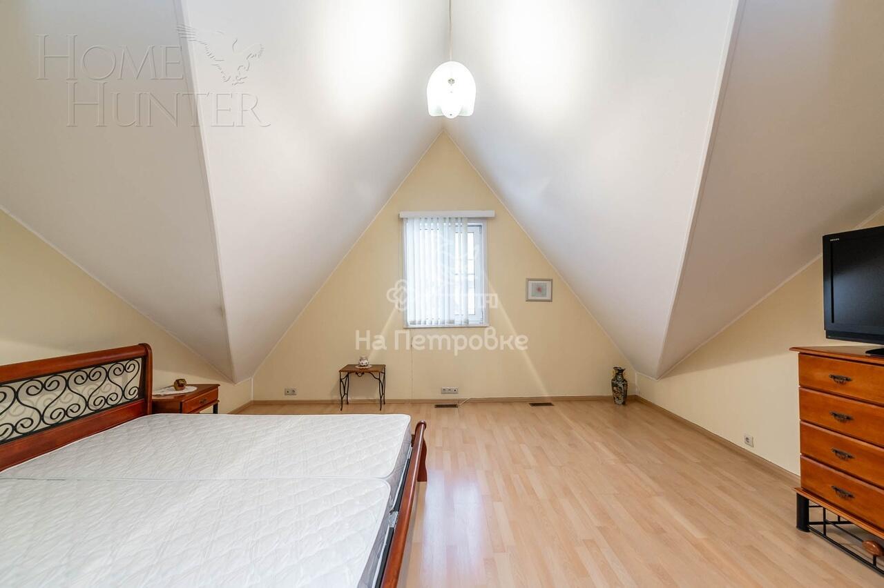 3-этажный таунхаус 180 м² с отделкой