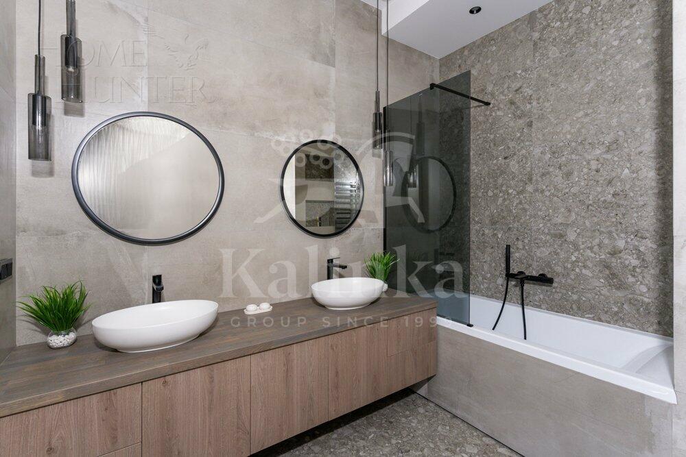 2-этажный коттедж 300 м² с отделкой