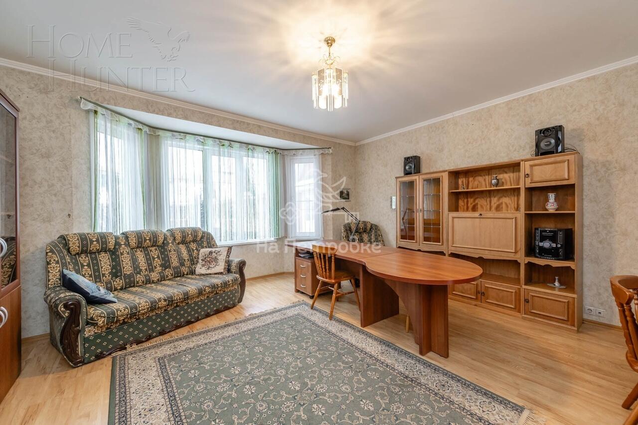 3-этажный таунхаус 180 м² с отделкой