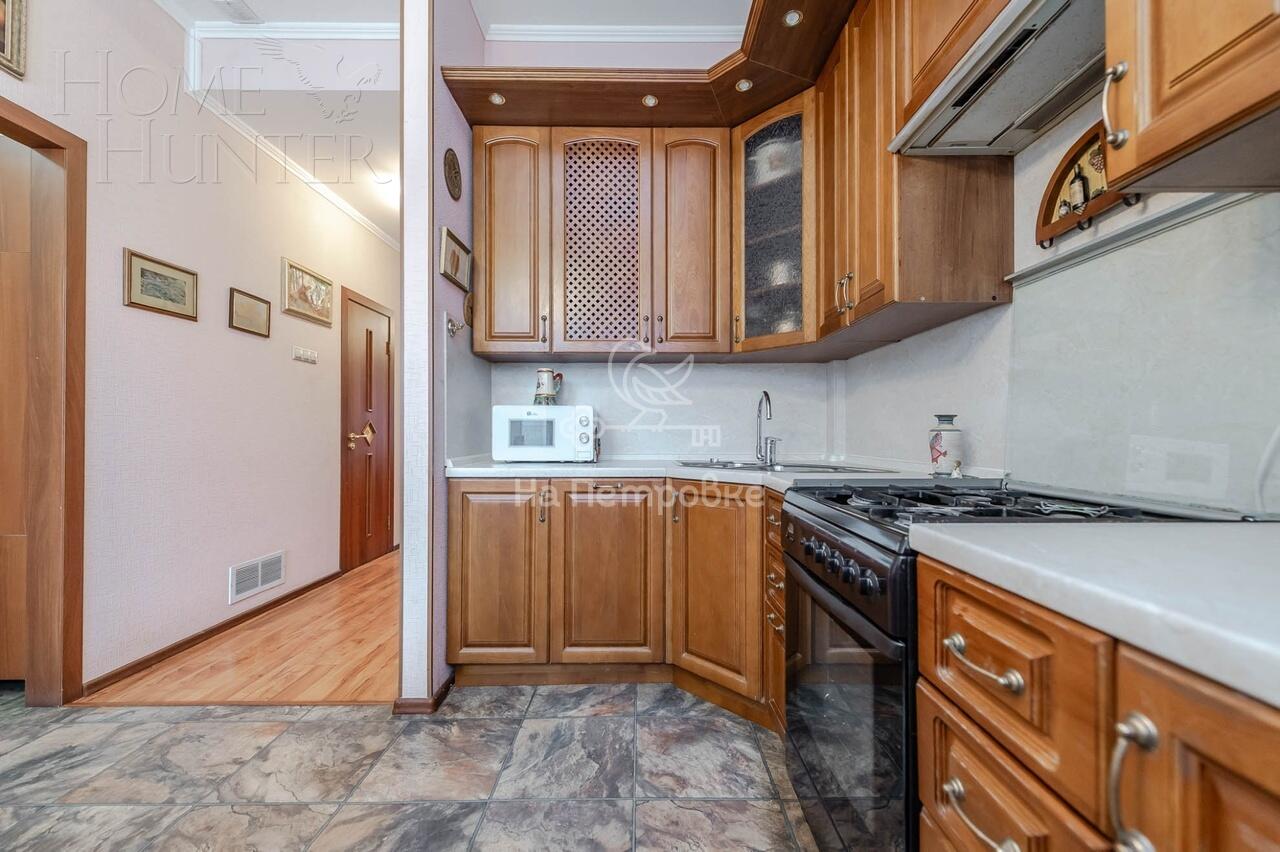 3-этажный таунхаус 180 м² с отделкой