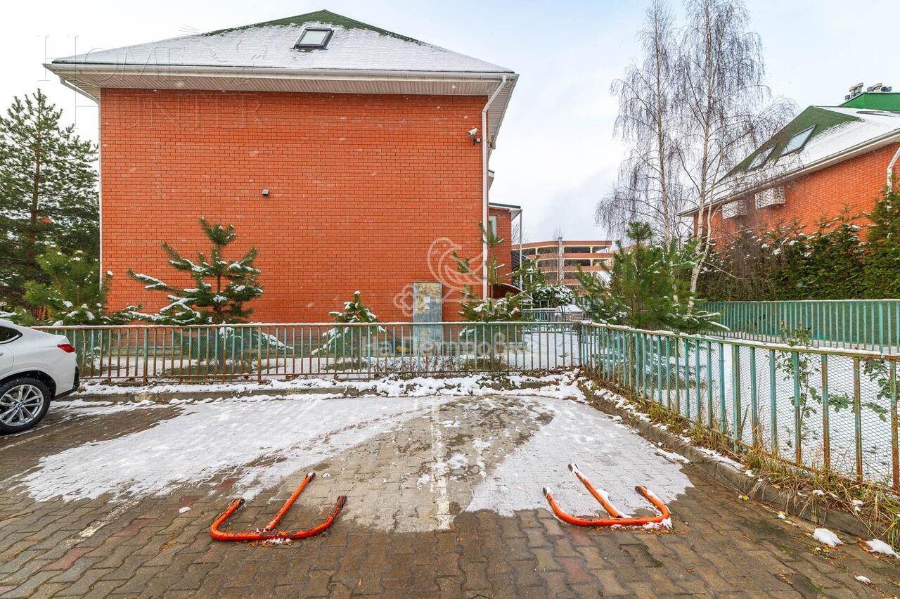 3-этажный таунхаус 180 м² с отделкой