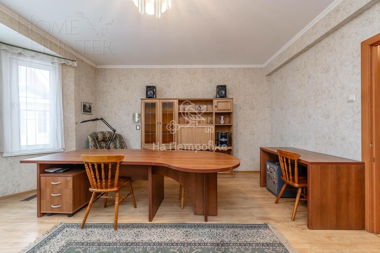 3-этажный таунхаус 180 м² с отделкой