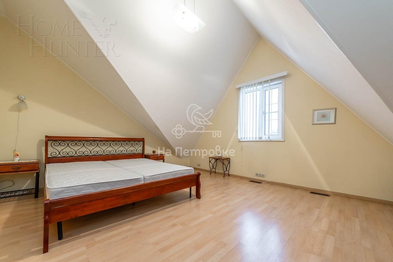 3-этажный таунхаус 180 м² с отделкой