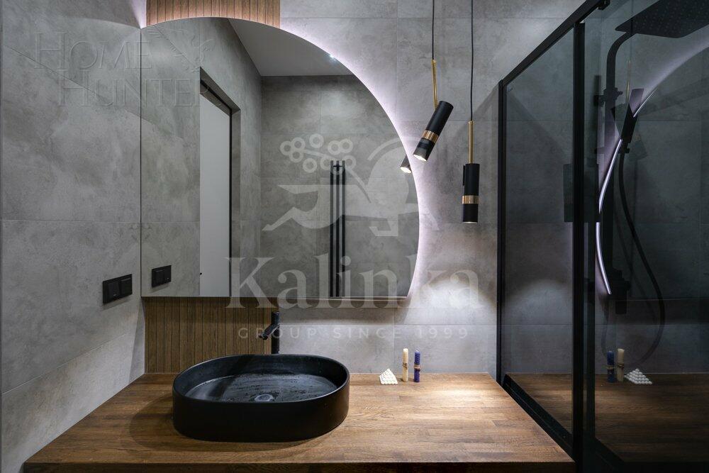 2-этажный коттедж 300 м² с отделкой