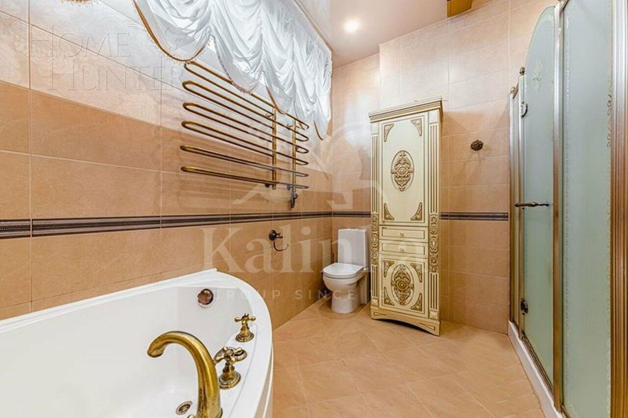 2-этажный таунхаус 250 м² с отделкой