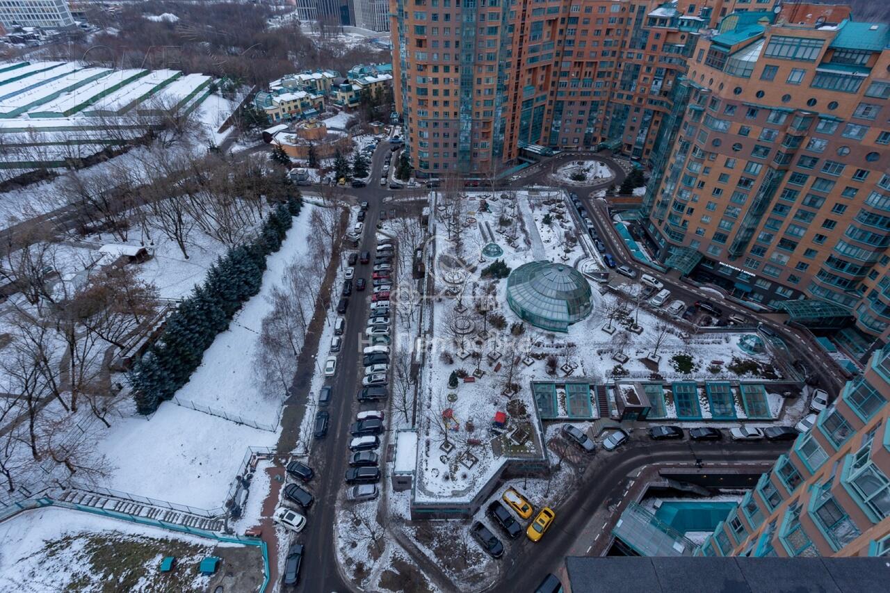 4-КОМН. КВАРТИРА С ОТДЕЛКОЙ 100 М² НА 19 ЭТАЖЕ