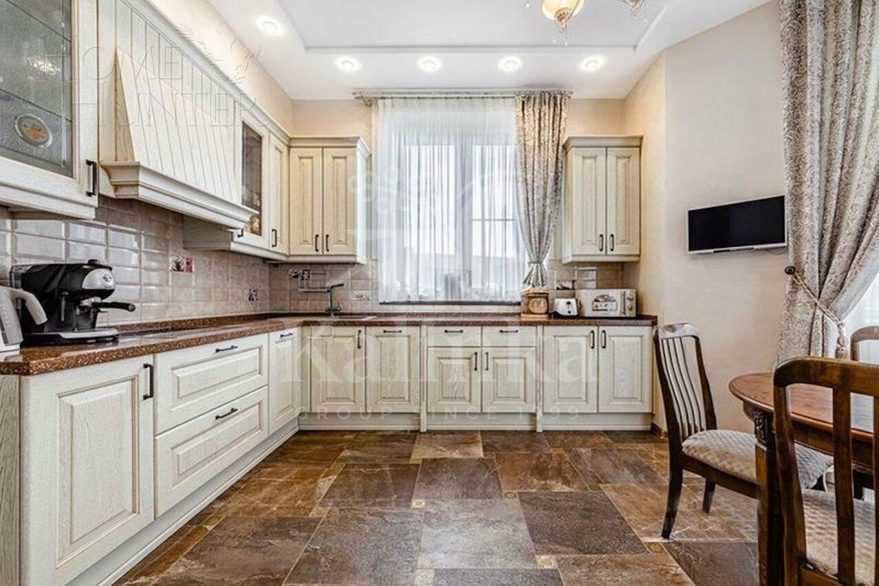 2-этажный таунхаус 250 м² с отделкой