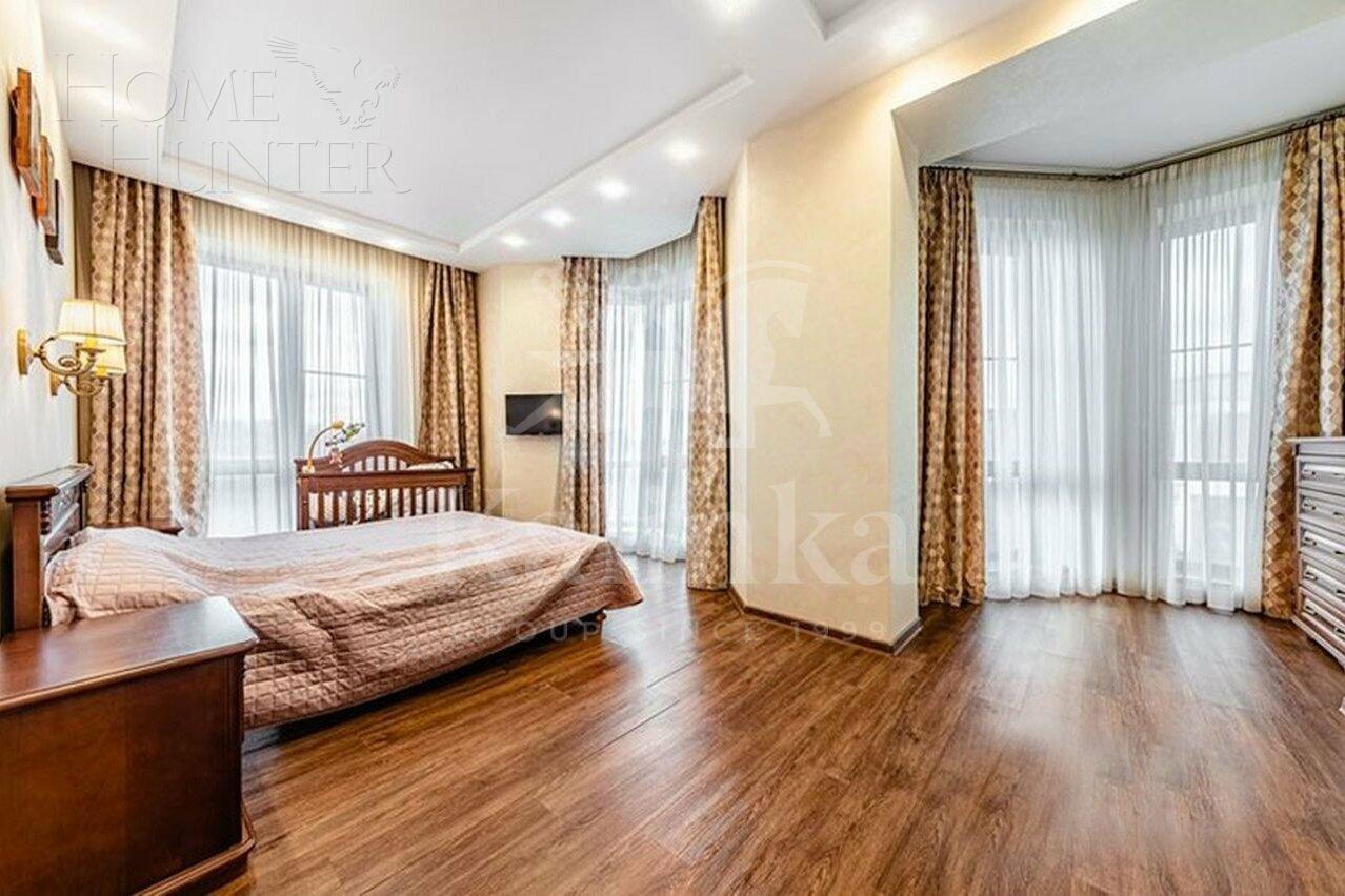 2-этажный таунхаус 250 м² с отделкой