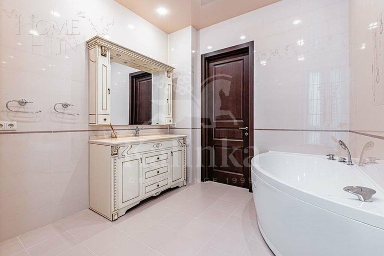 2-этажный таунхаус 250 м² с отделкой