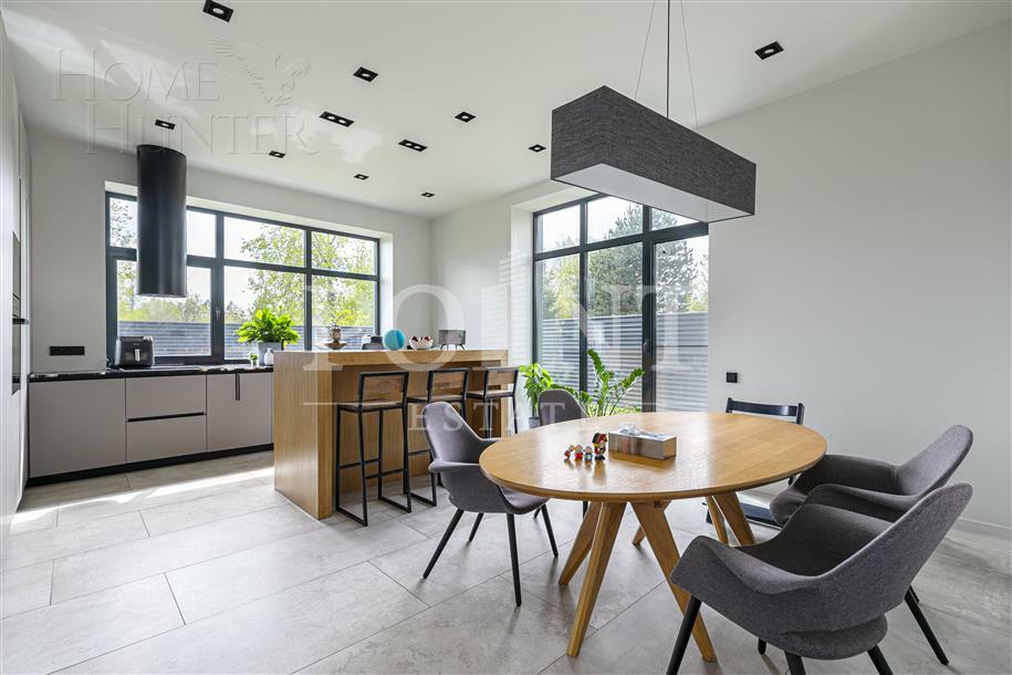 2-этажный коттедж 450 м² с отделкой