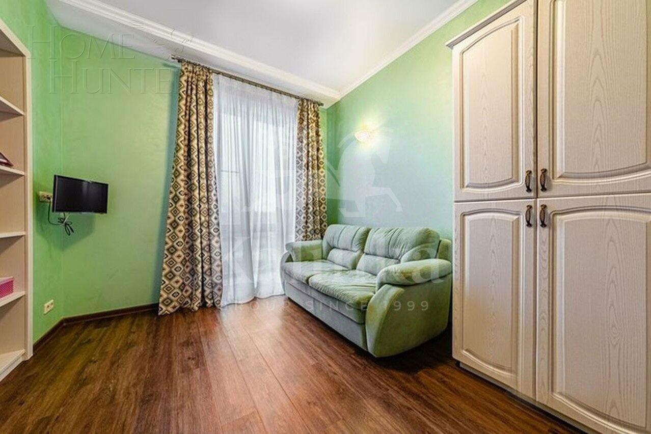 2-этажный таунхаус 250 м² с отделкой