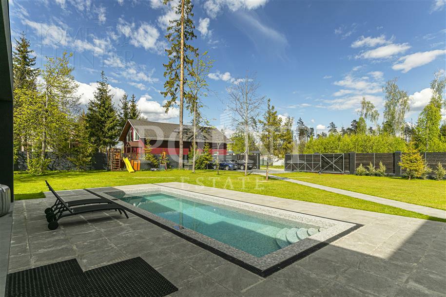 2-этажный коттедж 450 м² с отделкой