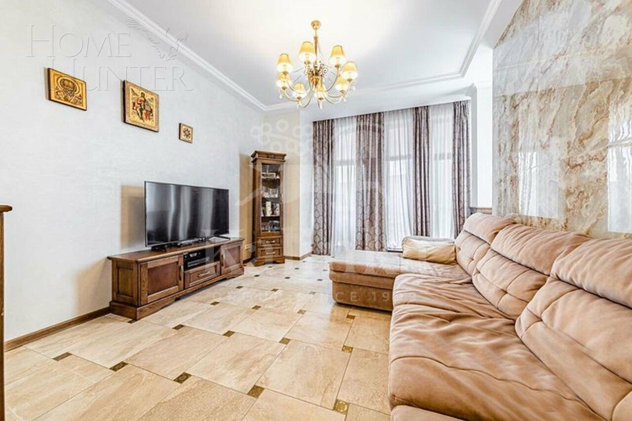 2-этажный таунхаус 250 м² с отделкой