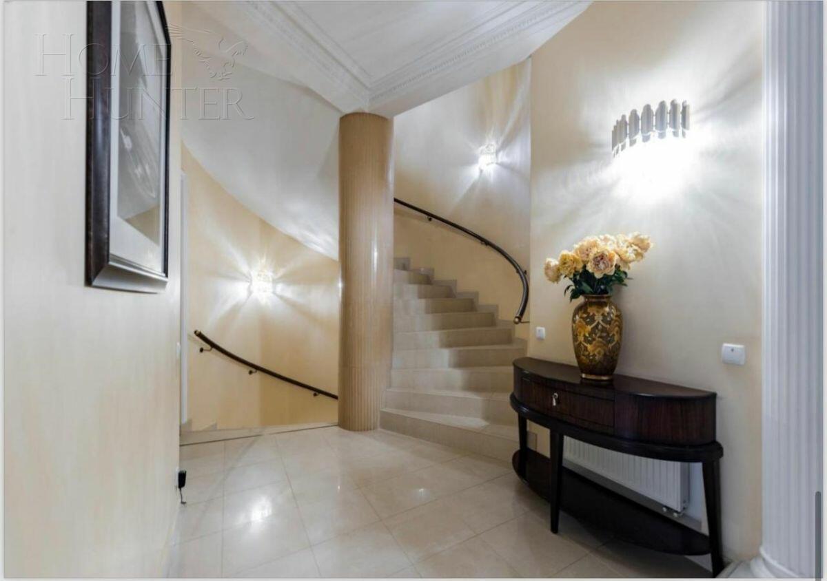 2-этажный коттедж 730 м² с отделкой