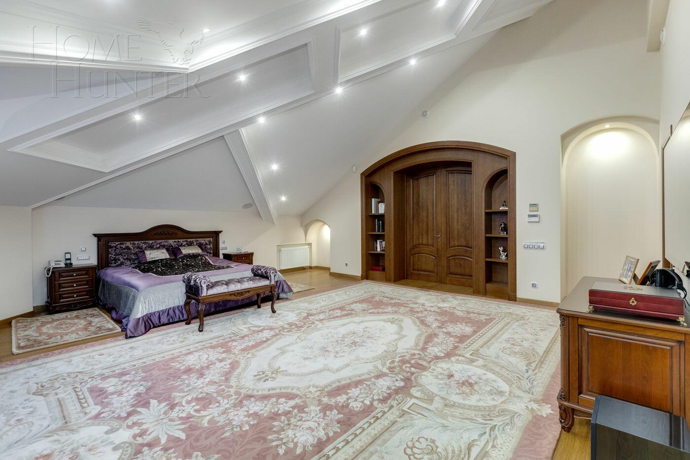 2-этажный коттедж 880 м² с отделкой