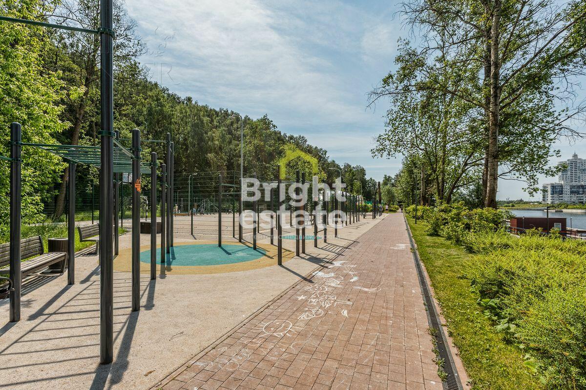 3-УРОВНЕВЫЙ ТАУНХАУС С ОТДЕЛКОЙ 264.9 М² НА 1 ЭТАЖЕ