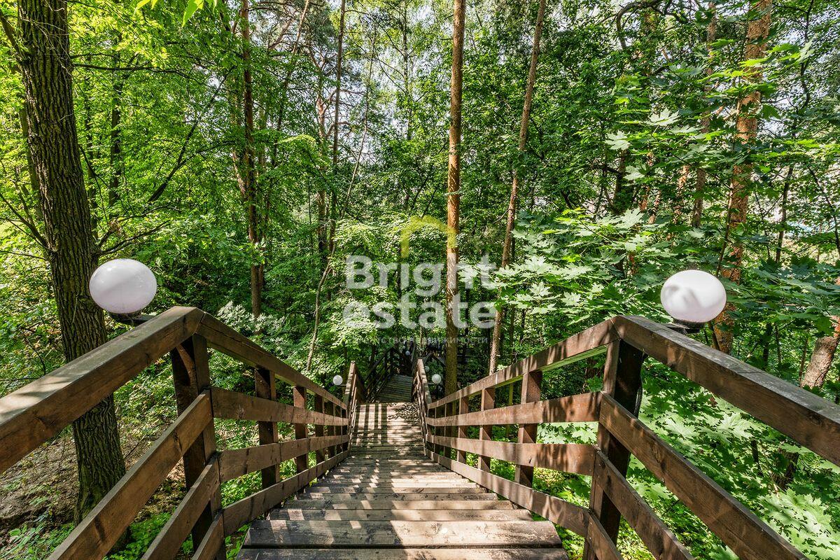 3-УРОВНЕВЫЙ ТАУНХАУС С ОТДЕЛКОЙ 264.9 М² НА 1 ЭТАЖЕ