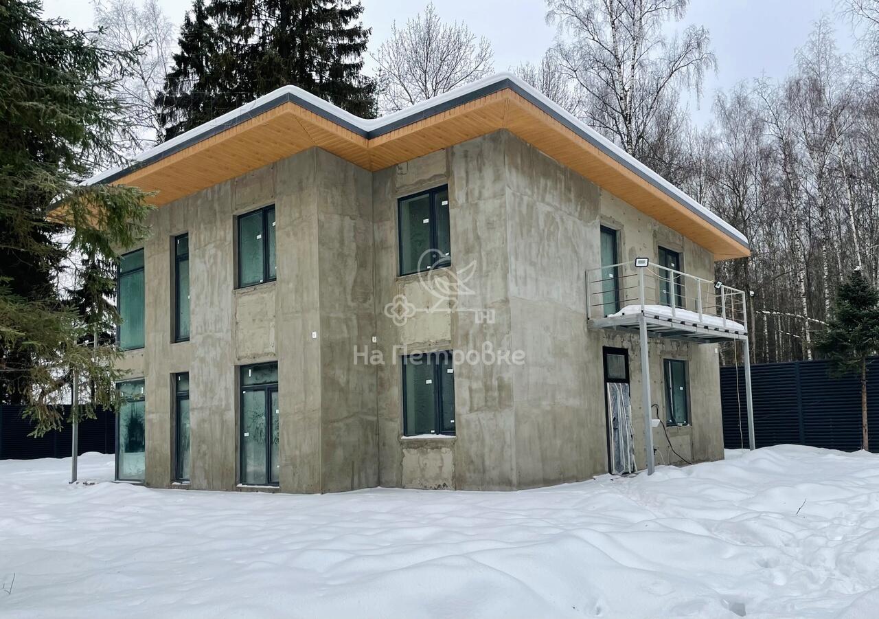 2-этажный коттедж 285 м² без отделки