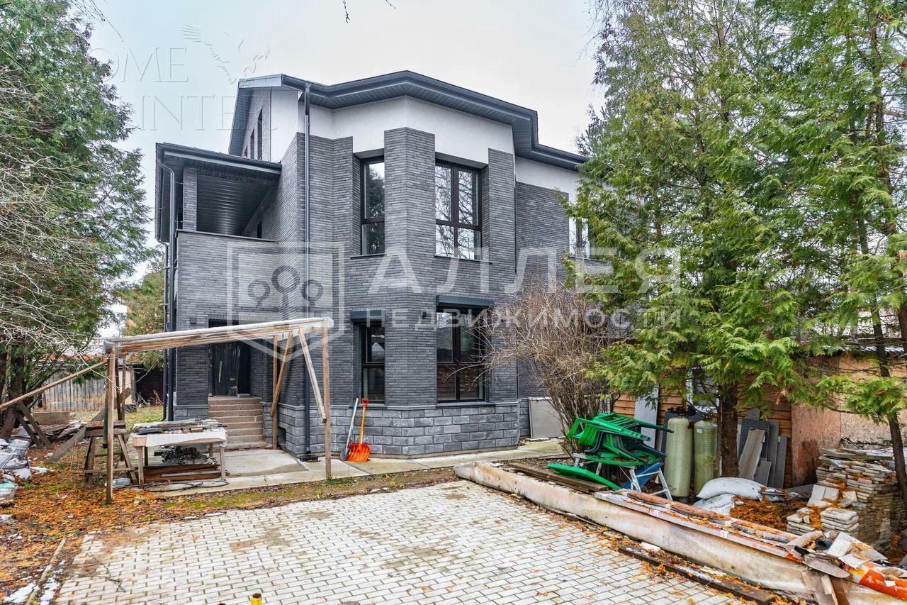 2-этажный коттедж 410 м² с отделкой