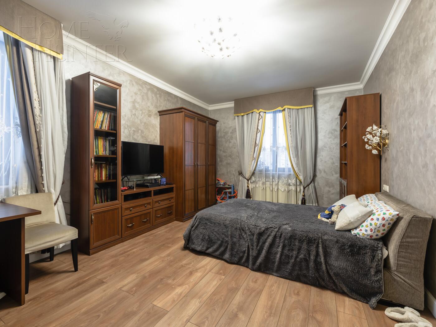 2-этажный коттедж 465.6 м² с отделкой