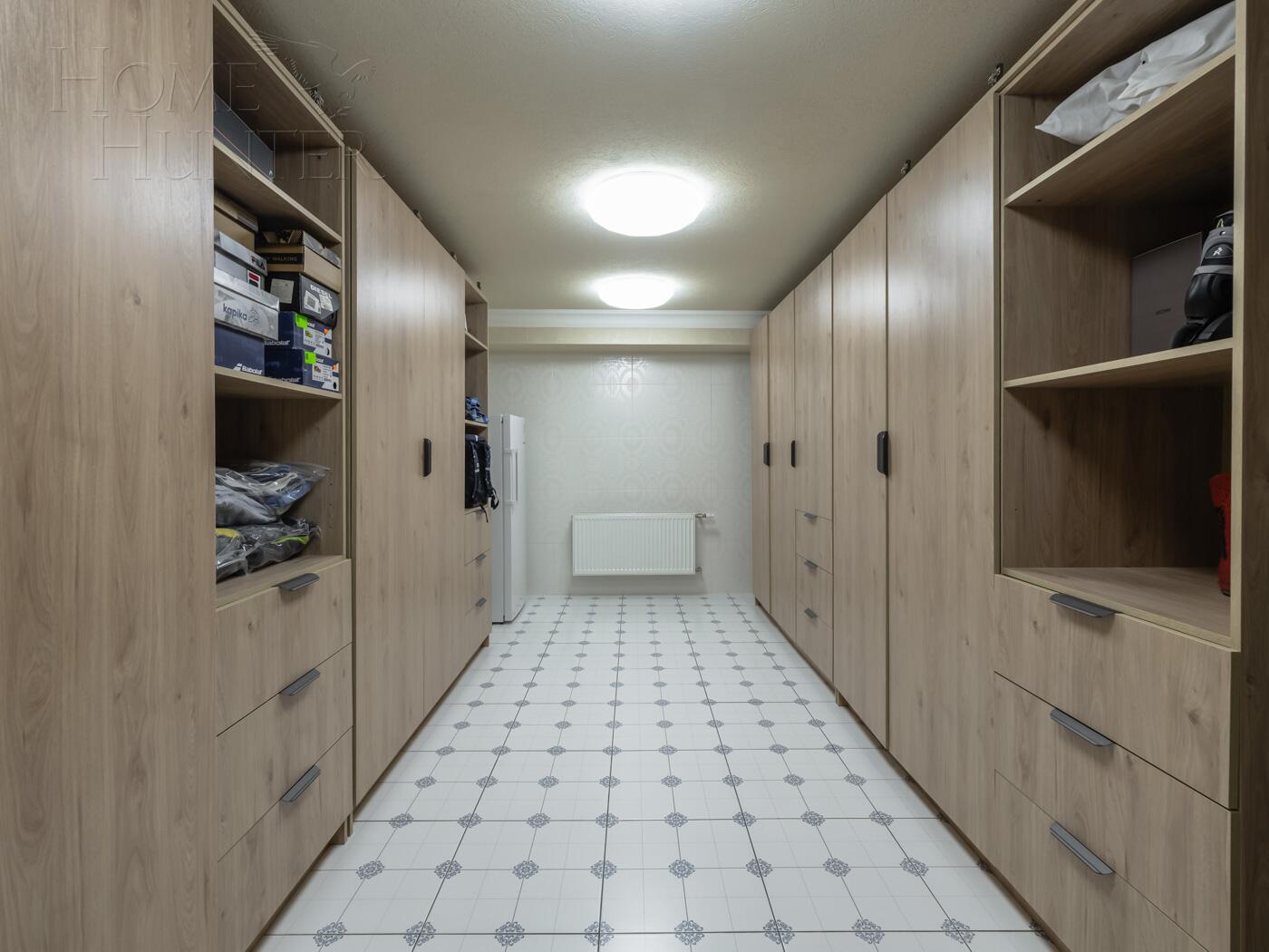 2-этажный коттедж 465.6 м² с отделкой