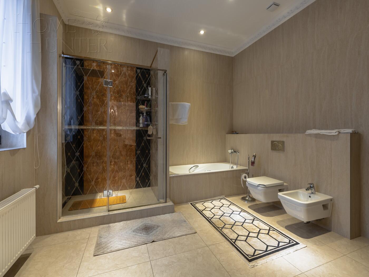 2-этажный коттедж 465.6 м² с отделкой