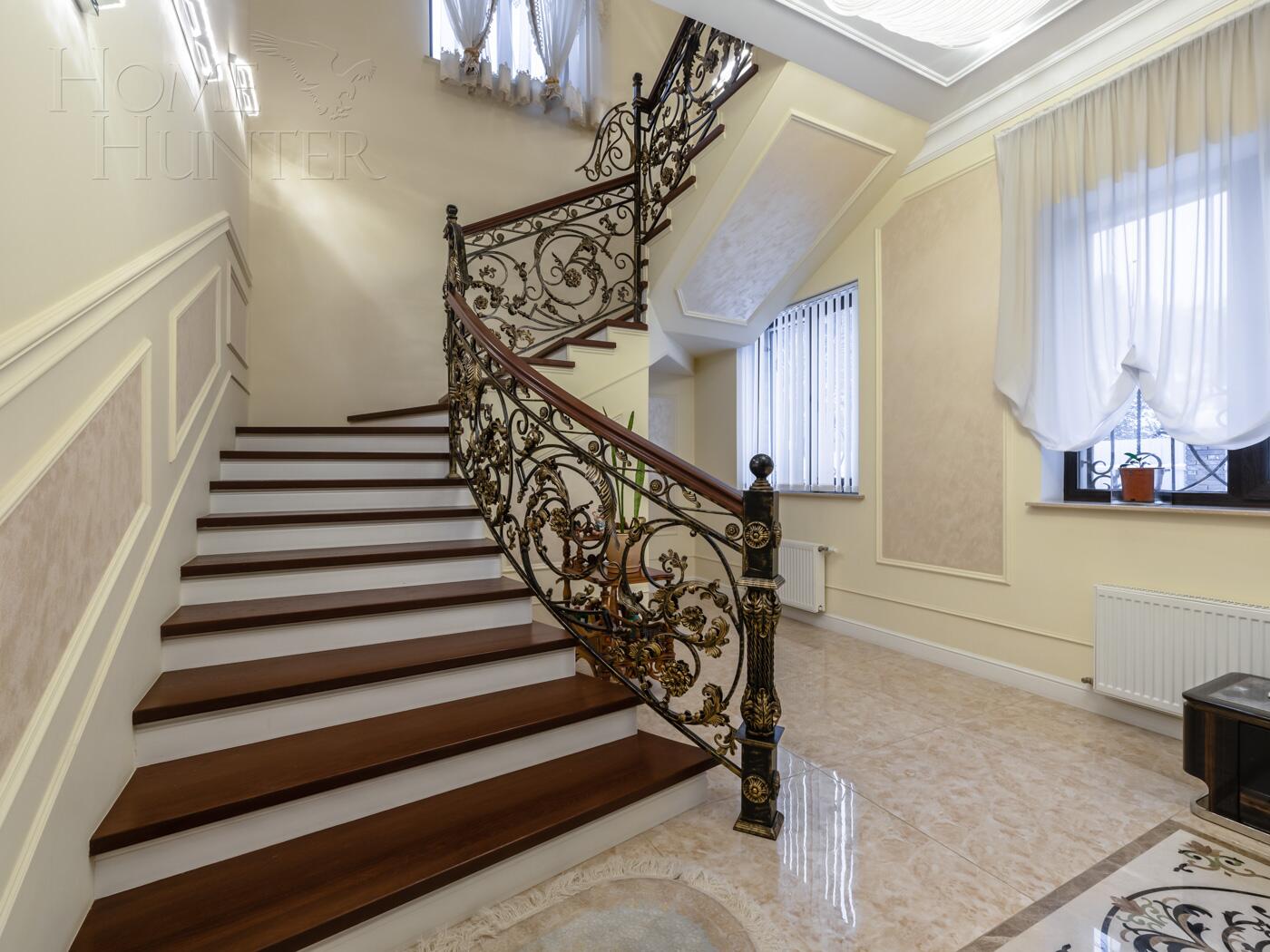 2-этажный коттедж 465.6 м² с отделкой