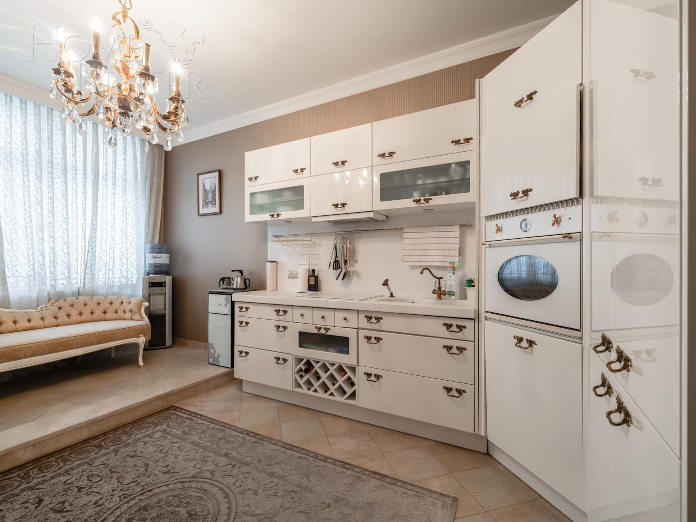 4-КОМН. КВАРТИРА С ОТДЕЛКОЙ 220 М² НА 31 ЭТАЖЕ