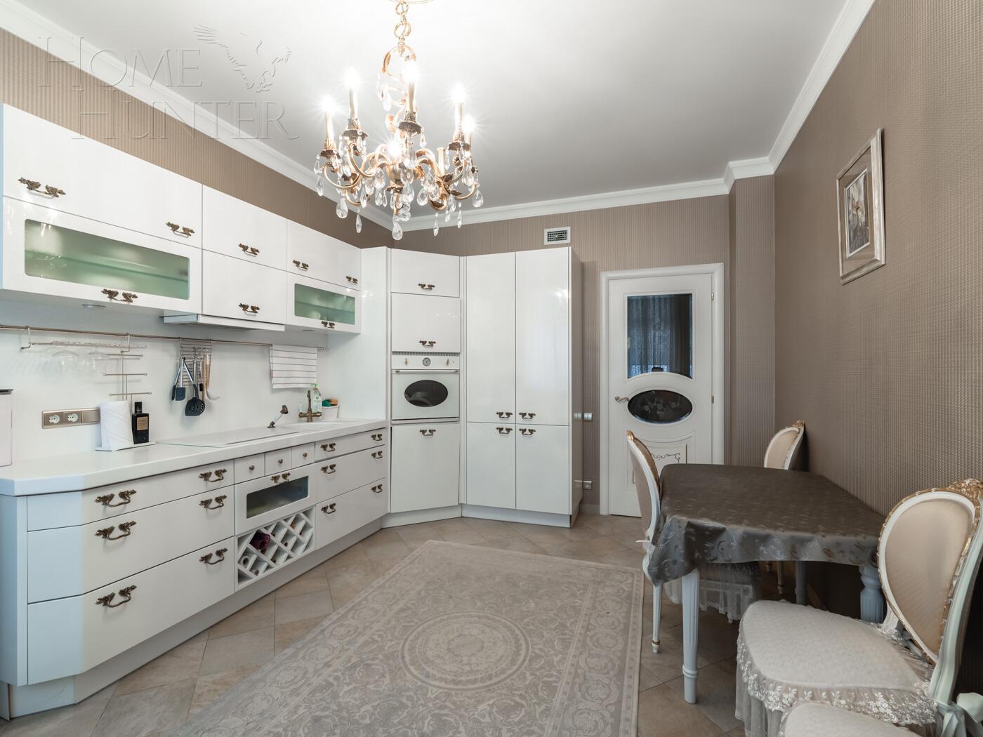 4-КОМН. КВАРТИРА С ОТДЕЛКОЙ 220 М² НА 31 ЭТАЖЕ