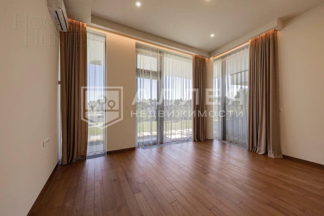 2-этажный коттедж 1 873.5 м² с отделкой