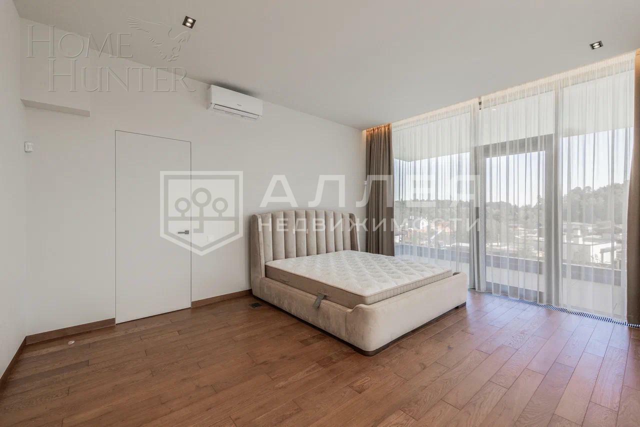 2-этажный коттедж 1 873.5 м² с отделкой